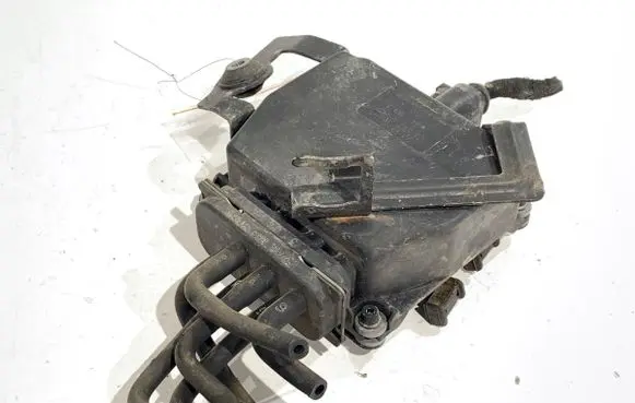 Volkswagen Golf V Heat shield in engine bay 6Q0906625