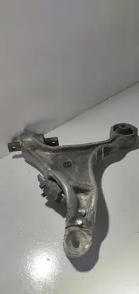 Volvo V70 Front lower control arm/wishbone