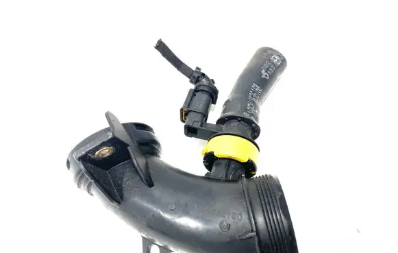 Air intake hose/pipe