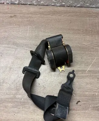 BMW 3 E30 Front seatbelt 1972060 90433294 AFG046305