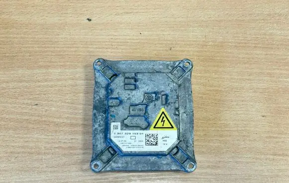 BMW 3 E92 E93 Headlight ballast module Xenon 130732915301 10EEG071800
