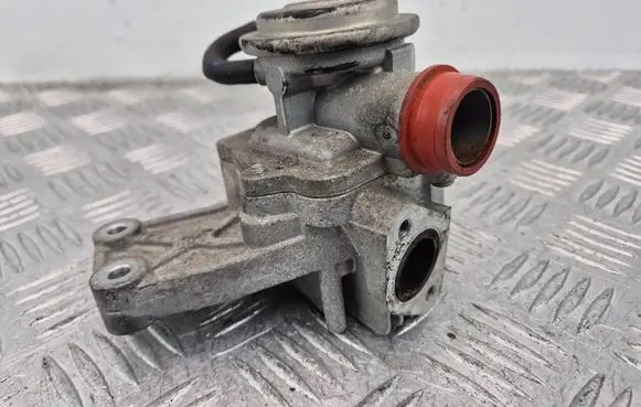 Mercedes-Benz C W204 EGR valve A0021409060