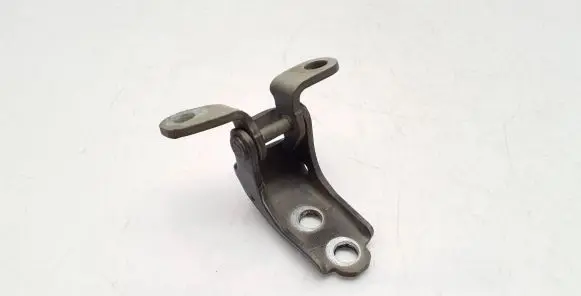 Honda CR-V Front door upper hinge