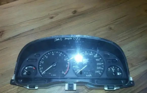 Ford Mondeo MK I Speedometer (instrument cluster) 93bb10b885ba