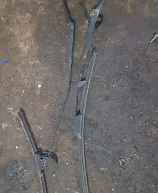 Fiat Panda II Front wiper blade arm