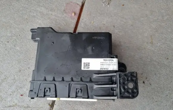 Toyota Auris E180 Air conditioner control unit module 88650-02K30