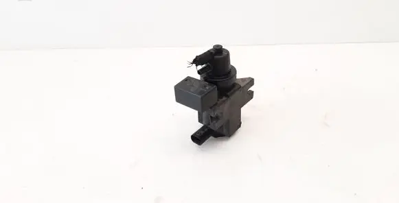 BMW 1 E81 E87 Turbo solenoid valve 70206301 7805391
