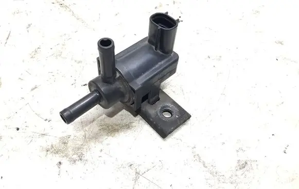 Toyota Prius (XW20) Vacuum valve 9091012259 1362002771