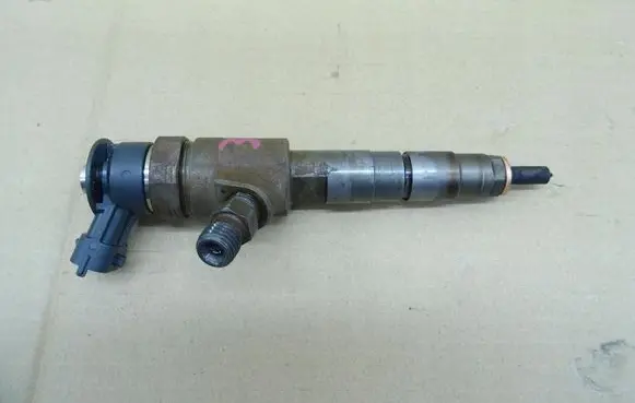 Fuel injector