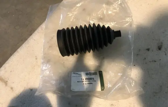 Jaguar XJ X350 Steering tie rod end XR830016