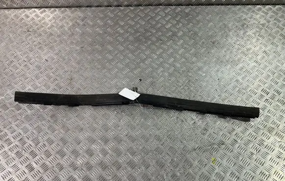 BMW 3 G20 G21 Engine compartment rubber 7419380