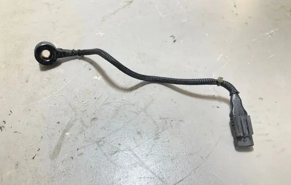 Mercedes-Benz Sprinter W906 Detonation knock sensor A0071531228