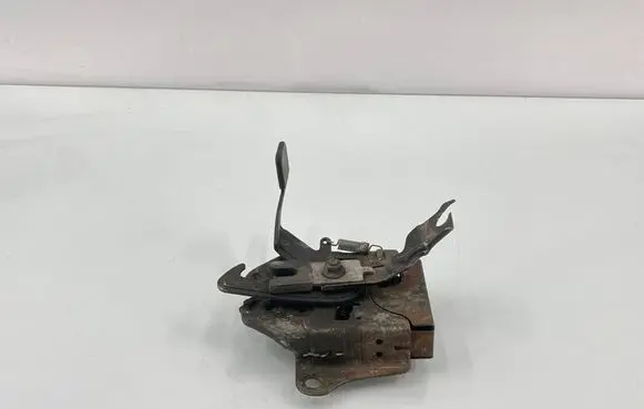 Mazda MX-5 NB Miata Engine bonnet/hood lock/catch 