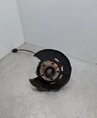 BMW X5 E70 Rear wheel hub spindle/knuckle 677098406