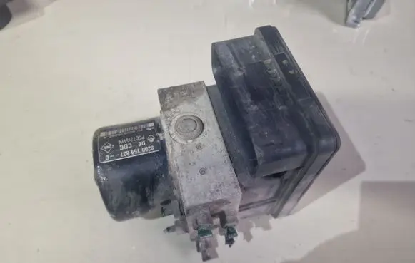 Renault Espace - Grand espace IV ABS Pump 8200159837