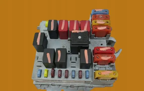 Alfa Romeo 159 Fuse box set 50510968