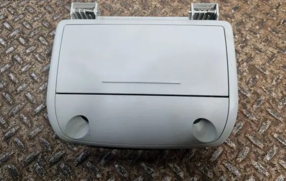 Skoda Fabia Mk3 (NJ) Headlining roof glove box 6V0868565 5Q0951171