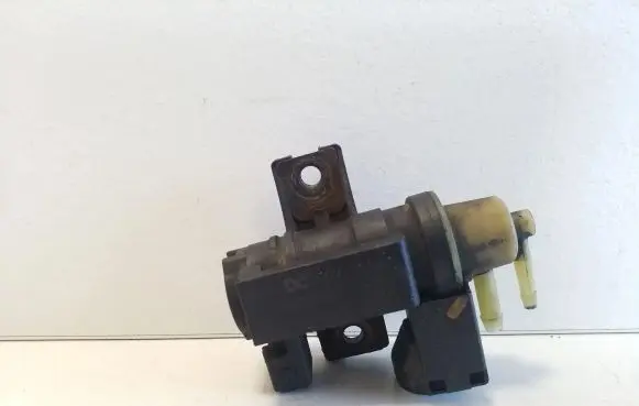 Renault Trafic III (X82) Turbo solenoid valve 8200790180