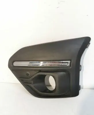 Dacia Sandero III Front fog light trim/grill 