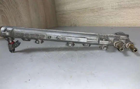 Volkswagen Golf IV Fuel main line pipe 036133319