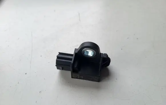 Nissan Qashqai Airbag deployment crash/impact sensor