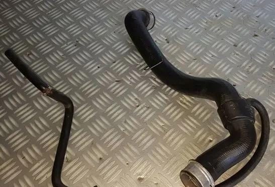 Mercedes-Benz SLK R171 Engine coolant pipe/hose 1715010182
