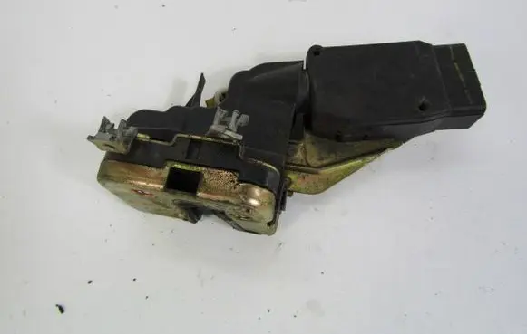 Mitsubishi Carisma Front door lock 