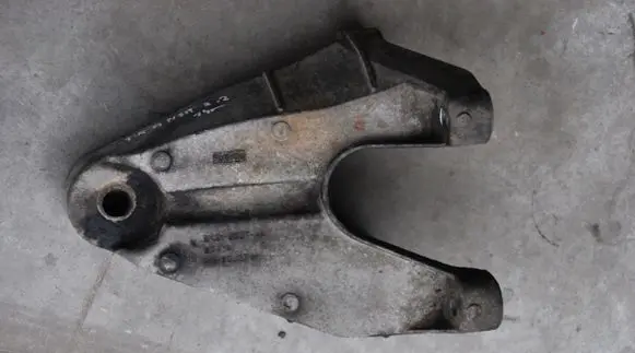 Ford Transit Engine mounting bracket 125KM