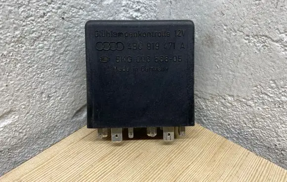 Skoda Superb B5 (3U) Light relay 4B0919471A 5KG00656805