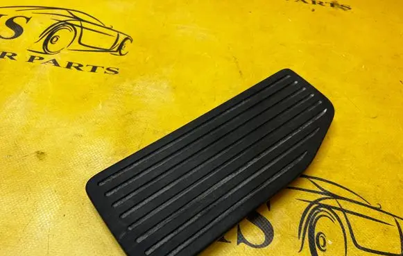 Ford Fusion II Foot rest pad/dead pedal HS73-F12033-ACW HS73F12033ACW