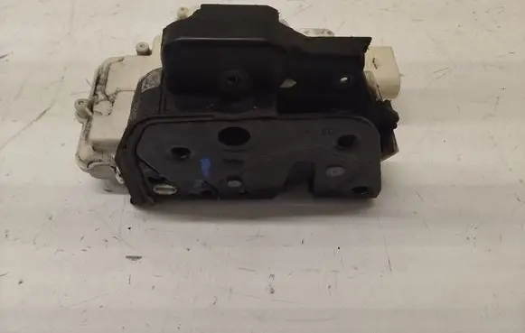 Audi A6 S6 C6 4F Rear door lock 160210