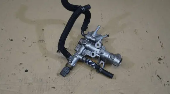 Mazda CX-5 Fuel distributor 