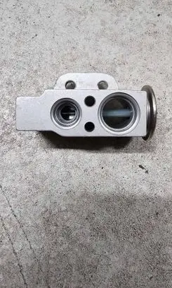 Audi A4 S4 B8 8K Air conditioning (A/C) expansion valve H7995002 52316990