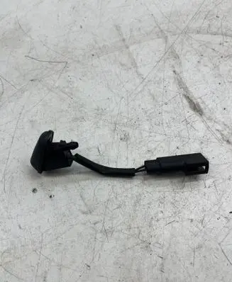 Ford Focus Windshield washer spray nozzle BM5117666A
