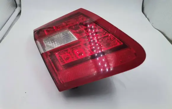 Mercedes-Benz E W212 Tailgate rear/tail lights a2128200764