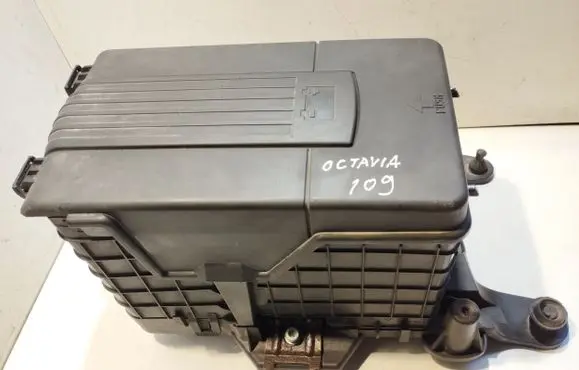 Battery box tray