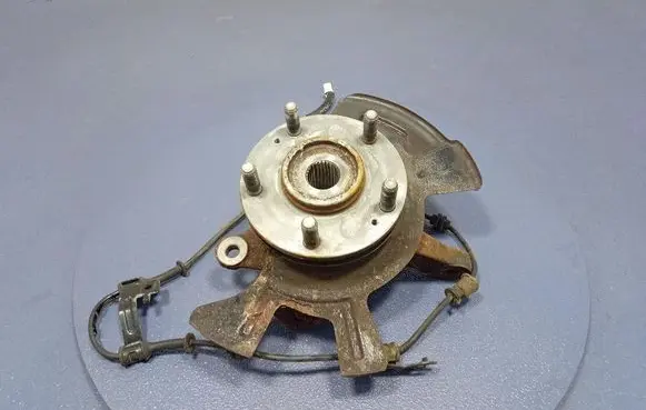 Hyundai ix20 Front wheel hub spindle knuckle 