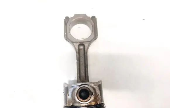 Chevrolet Captiva Piston with connecting rod