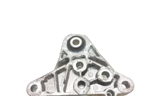Volvo XC60 Engine mount bracket 31262936