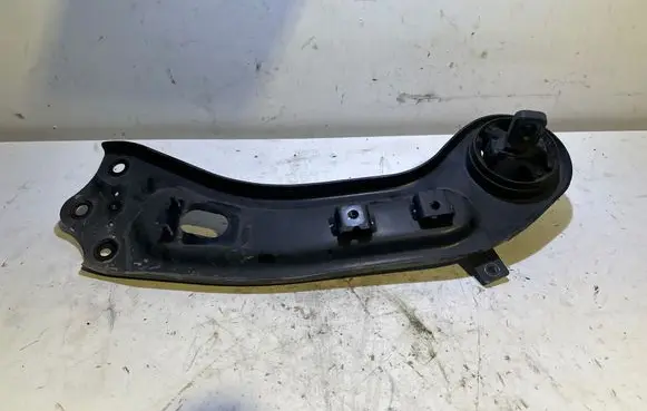 KIA Sorento Rear control arm 