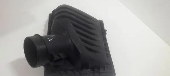 BMW X1 F48 F49 Air filter box 8513916