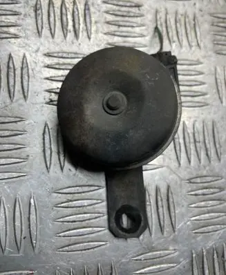 Toyota Land Cruiser (J120) Horn signal