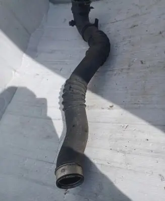 BMW Z4 E89 Intercooler hose/pipe 7607941