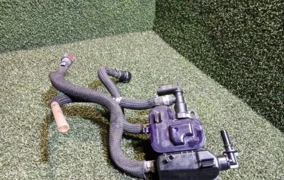 Renault Master III Other engine bay part 164467023R