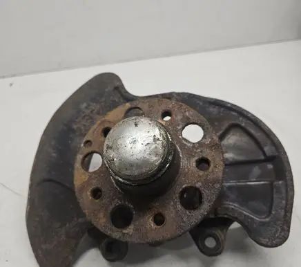 Mercedes-Benz C W203 Front wheel hub spindle knuckle