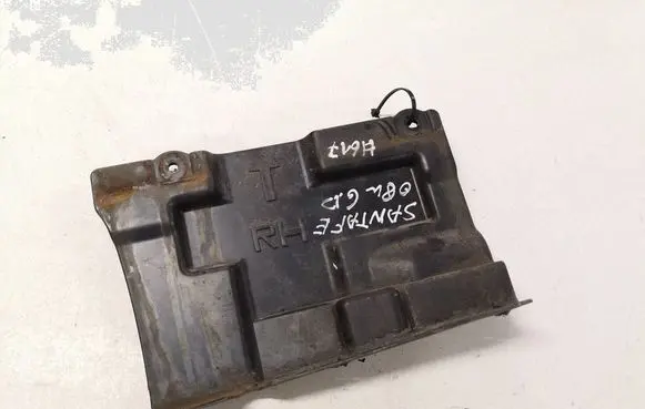 Hyundai Santa Fe Rear bumper mounting bracket 866182B000
