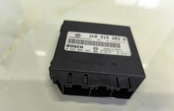 Volkswagen Touran I Parking PDC control unit/module 1K0919283A 1039E00479 0263004065