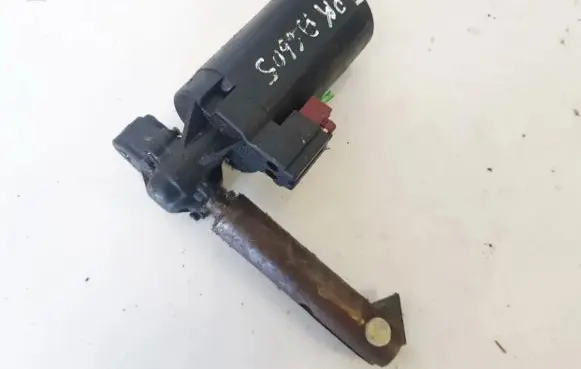 Chrysler Voyager Seat adjustment motor 882494 5709790