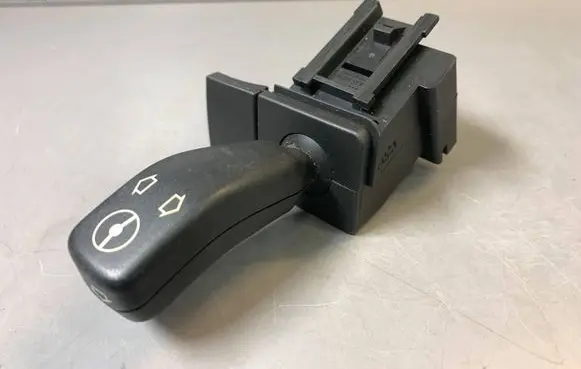 BMW X5 E53 Steering wheel adjustment switch 8373901 DX01800000