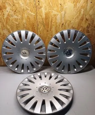 Volkswagen Golf VII R16 wheel hub/cap/trim 3C0601147B